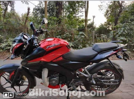 BAJAJ PULSAR NS 160 FI WITH ABS